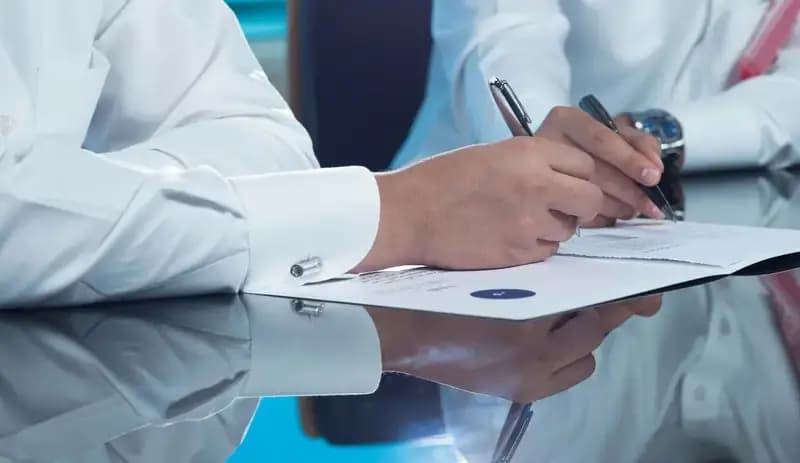 توقيع اتفاقية ترشيح موظفين للبرنامج